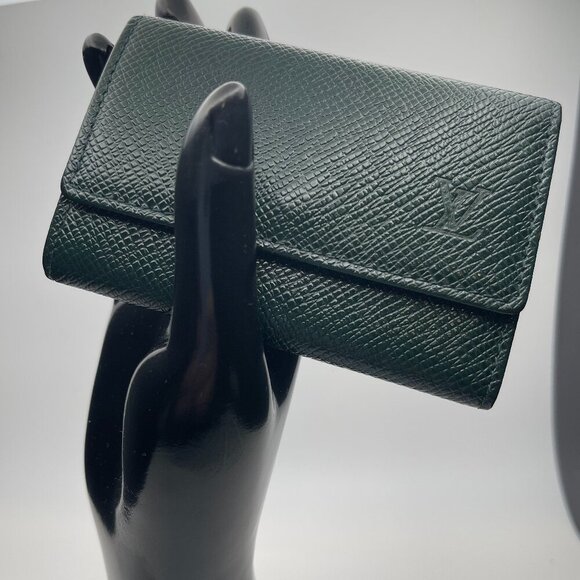 Louis Vuitton Vintage Green Taiga Leather Multicles Case - Preowned - Picture 1 of 13
